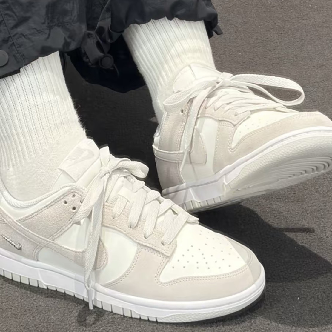 NIKE W DUNK LOW 灰米銀色 麂皮 休閒鞋 "SAIL" 女鞋 IO4244-105