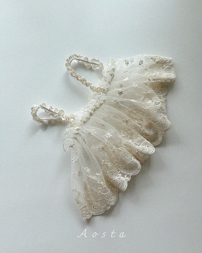 正韓夏AOSTA 兩色絕美捲邊罩衫