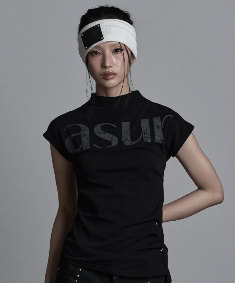 （預購）AS YOU ARE asur 微高領側排釦設計短T AS26SPTOP02