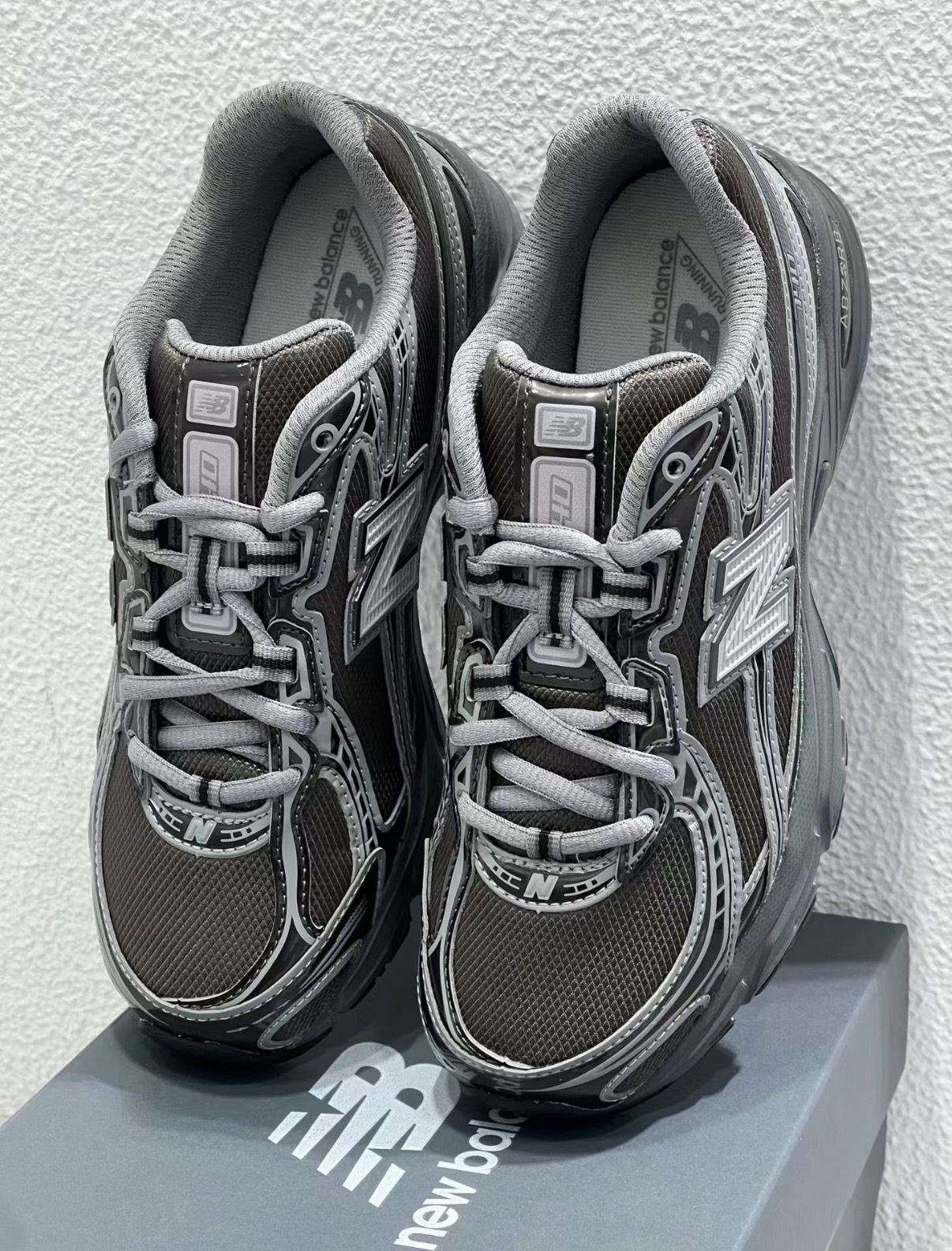 男女鞋 NEW BALANCE 740 深灰棕 網布 透氣 復古 老爹鞋 休閒鞋【U7407YI】NB740