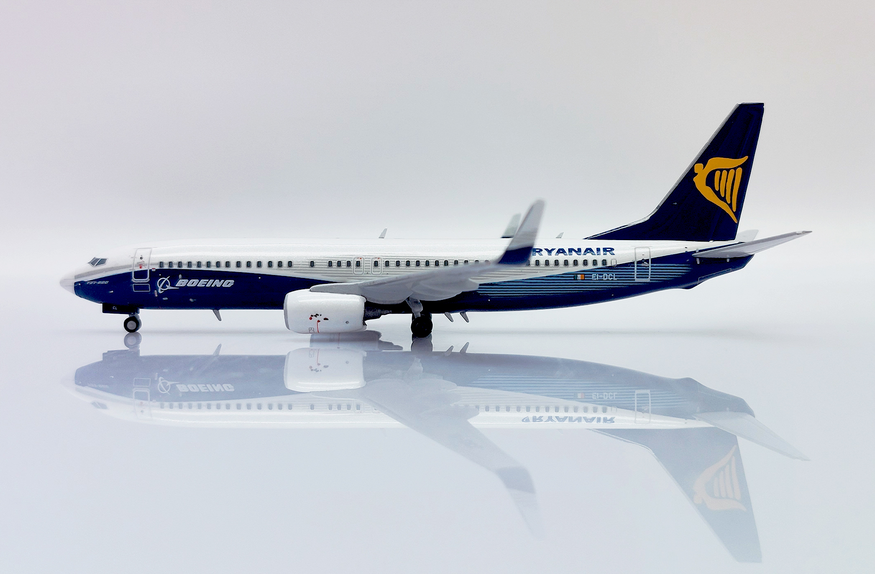 JC WINGS   1/400 瑞安航空 波音737-800 EI-DCL 標準塗裝