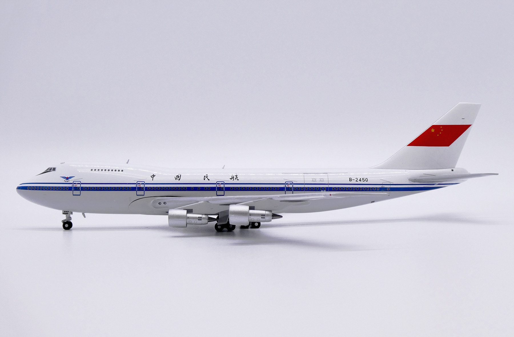 JC WINGS   1/400 中國國際航空 波音747-200M B-2450 標準塗裝