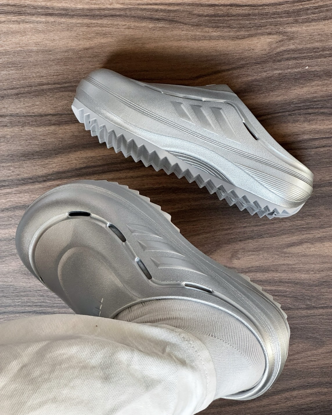 【預購】ADIDAS OZWAVE CLOG OZEAVE CLOG 包頭拖鞋 銀色 JR6757