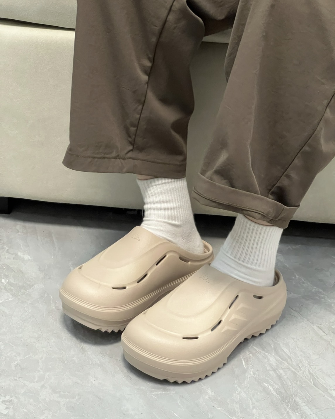 【預購】ADIDAS OZWAVE CLOG OZEAVE CLOG 包頭拖鞋 杏色 JR6759