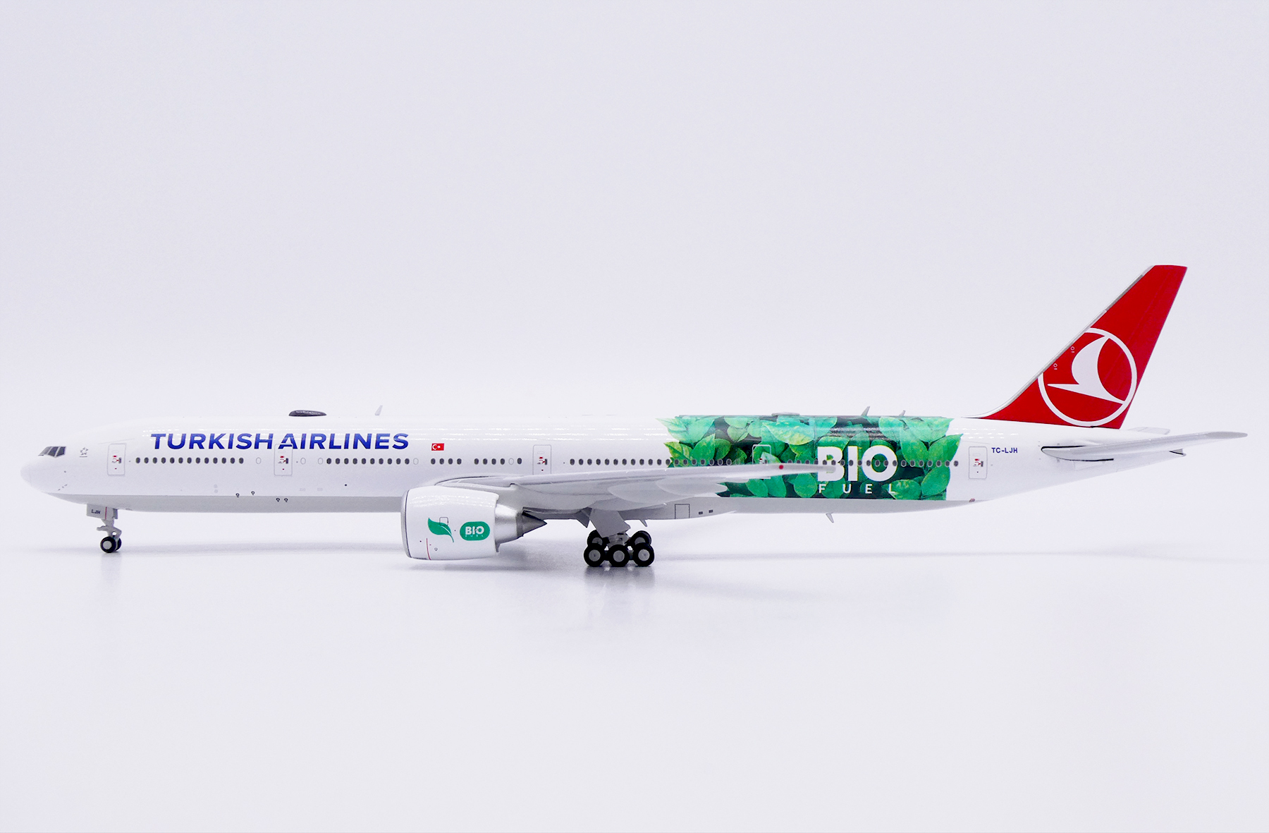 JC WINGS   1/400 土耳其航空 波音777-300ER TC-LJH 生質燃料彩繪