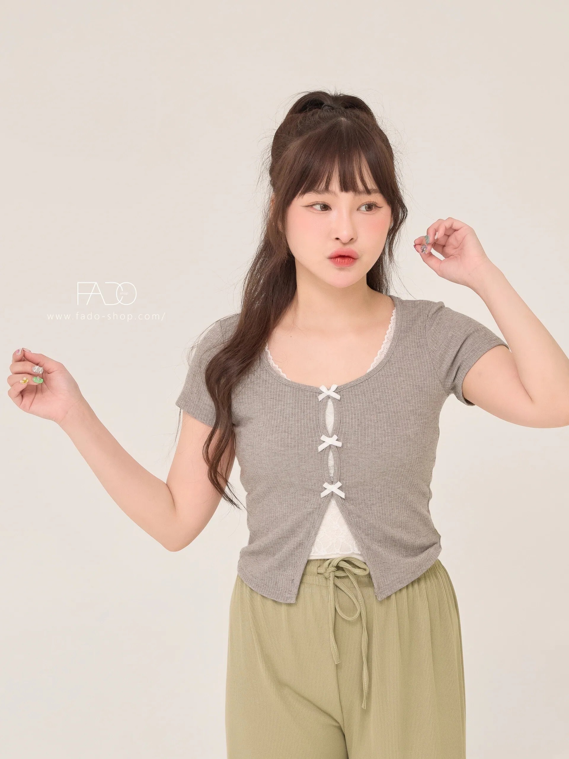 法朵Fado shop｜2026新色✨拼接蕾絲花邊短衫 011B017 四色