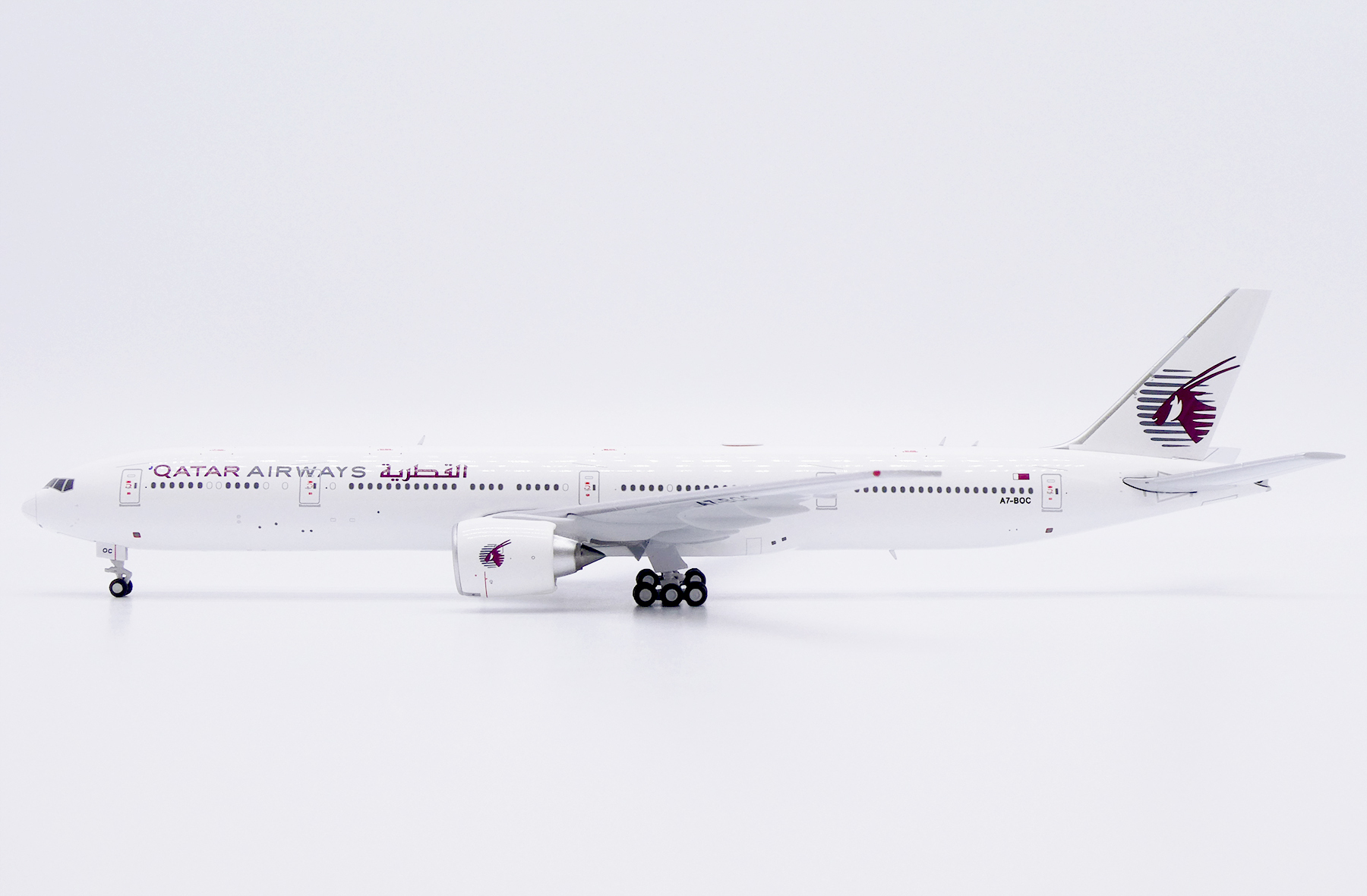 JC WINGS   1/400 卡達航空 波音777-300ER A7-BOC 全白塗裝