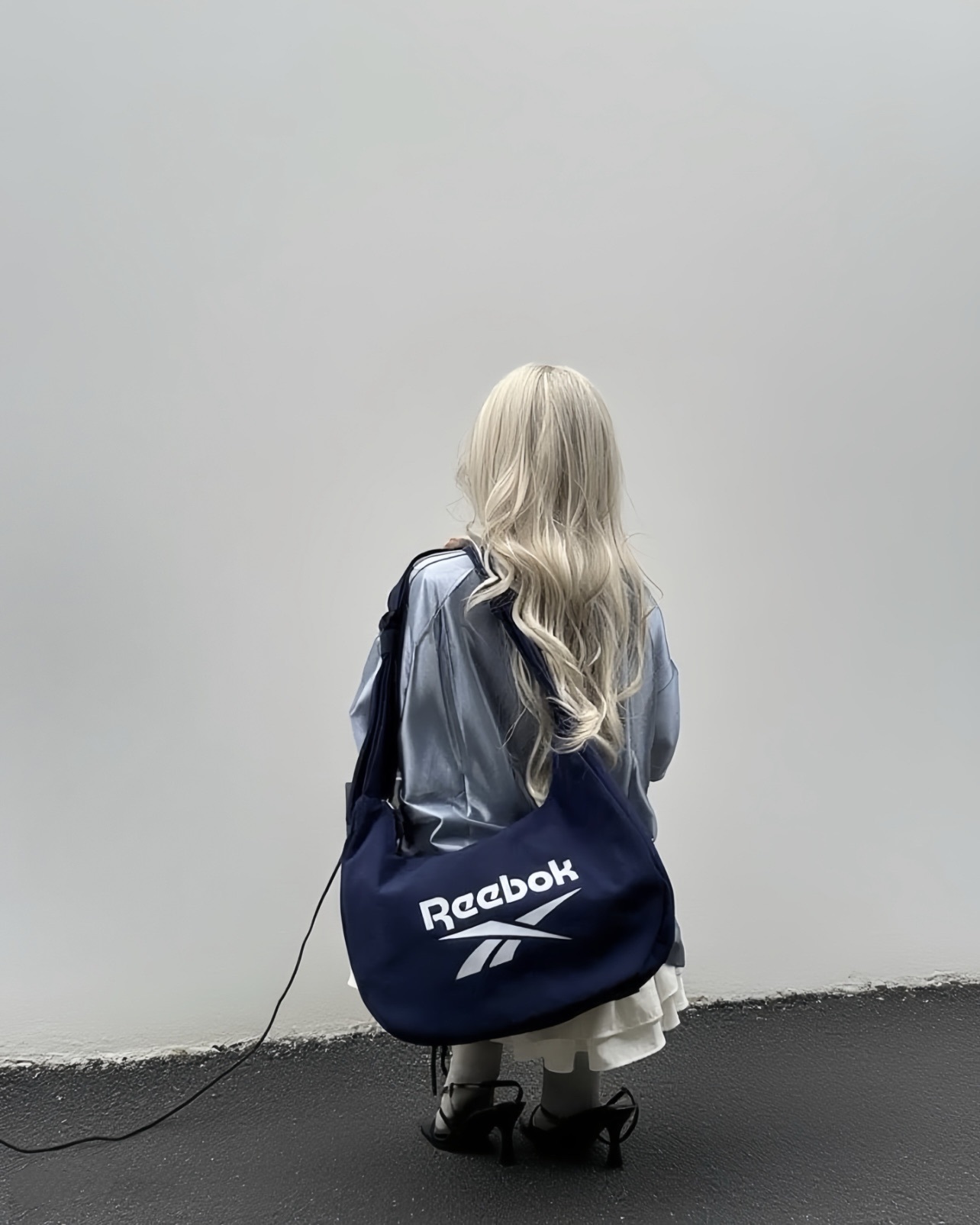 #預購 Reebok 防潑水 單肩 半月包 餃子包 六色