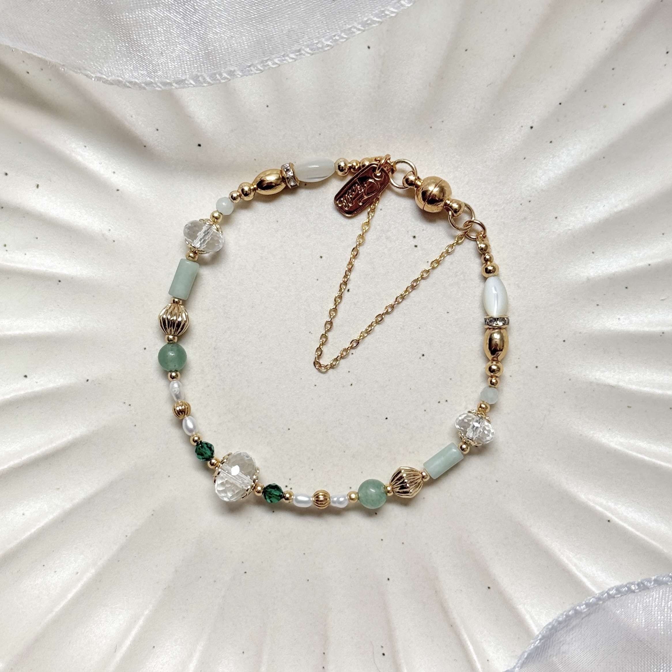 B16 / 五月誕生石 • 守護石 – 祖母綠 – 手鍊