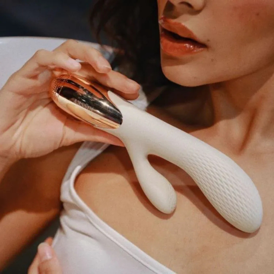 Kissky - Crave Venus 紋理溫感扣動+震動雙頭按摩棒(奢華三重馬達)