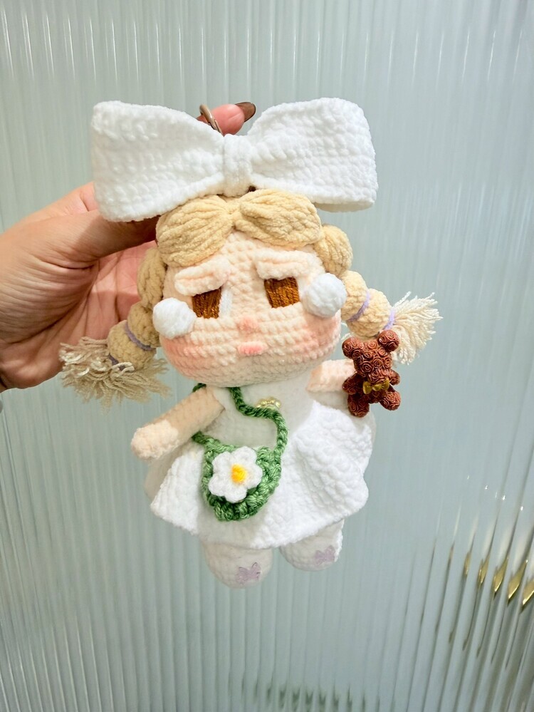 預購007-白大蝴蝶結洋裝哭娃吊飾『約19cm』((配飾隨機))『預購時間45-60天』