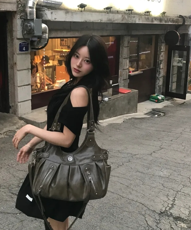 （預計5月底到貨）限時最低價🔥ILLIGO 皮革抓皺機車包