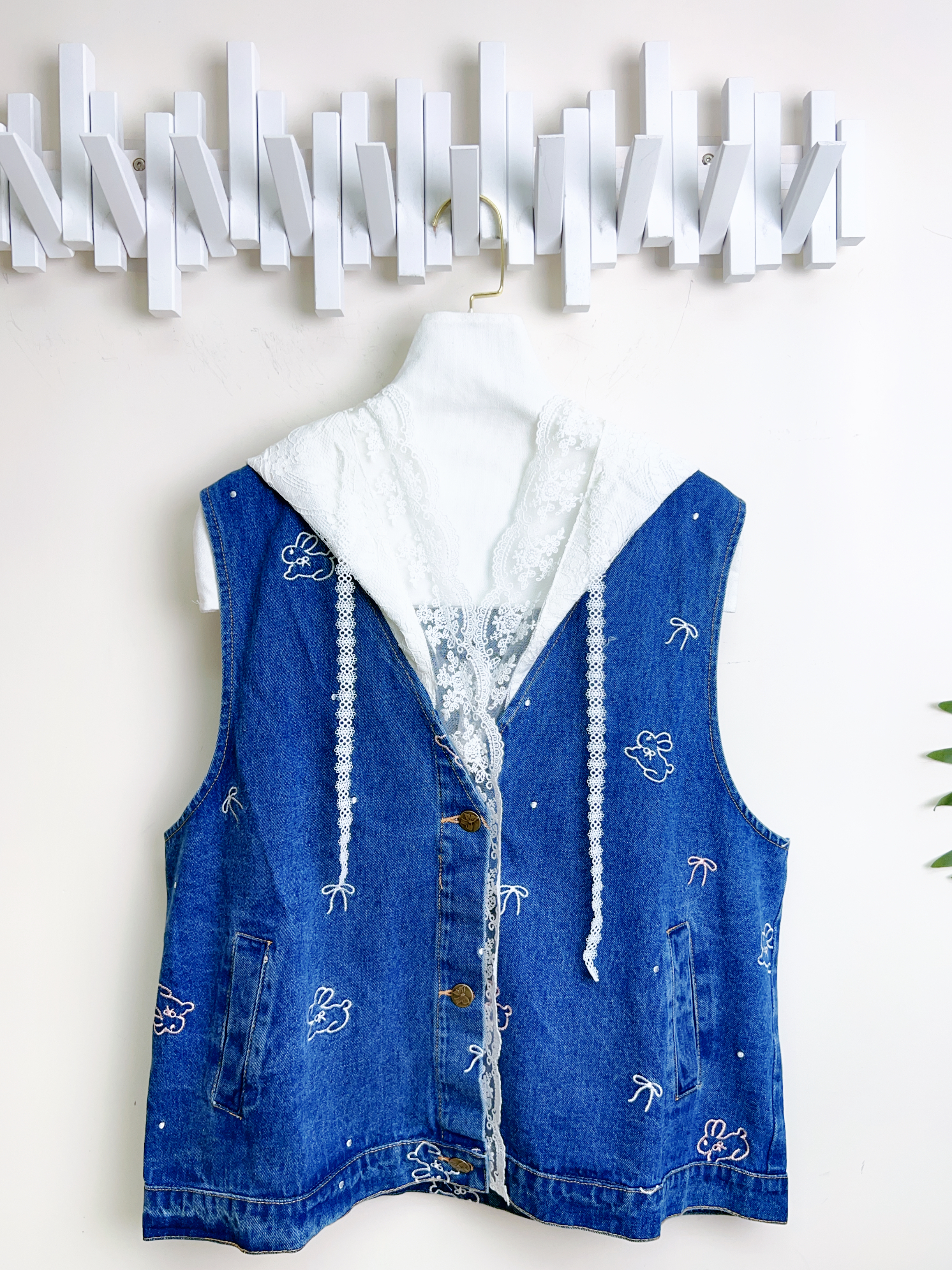 LACE刺綉牛仔背心外套（胸44 腰44 長23吋）37005#2304clo