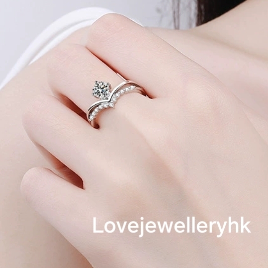 雙V形50份莫桑鑽戒   R05C033