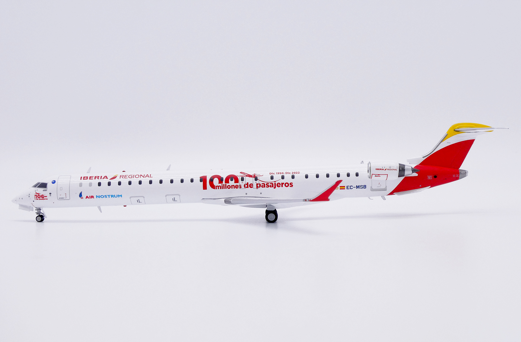 JC WINGS   1/200 伊比利亞區域航空 CRJ-1000 EC-MSB 客運量 1 億人次