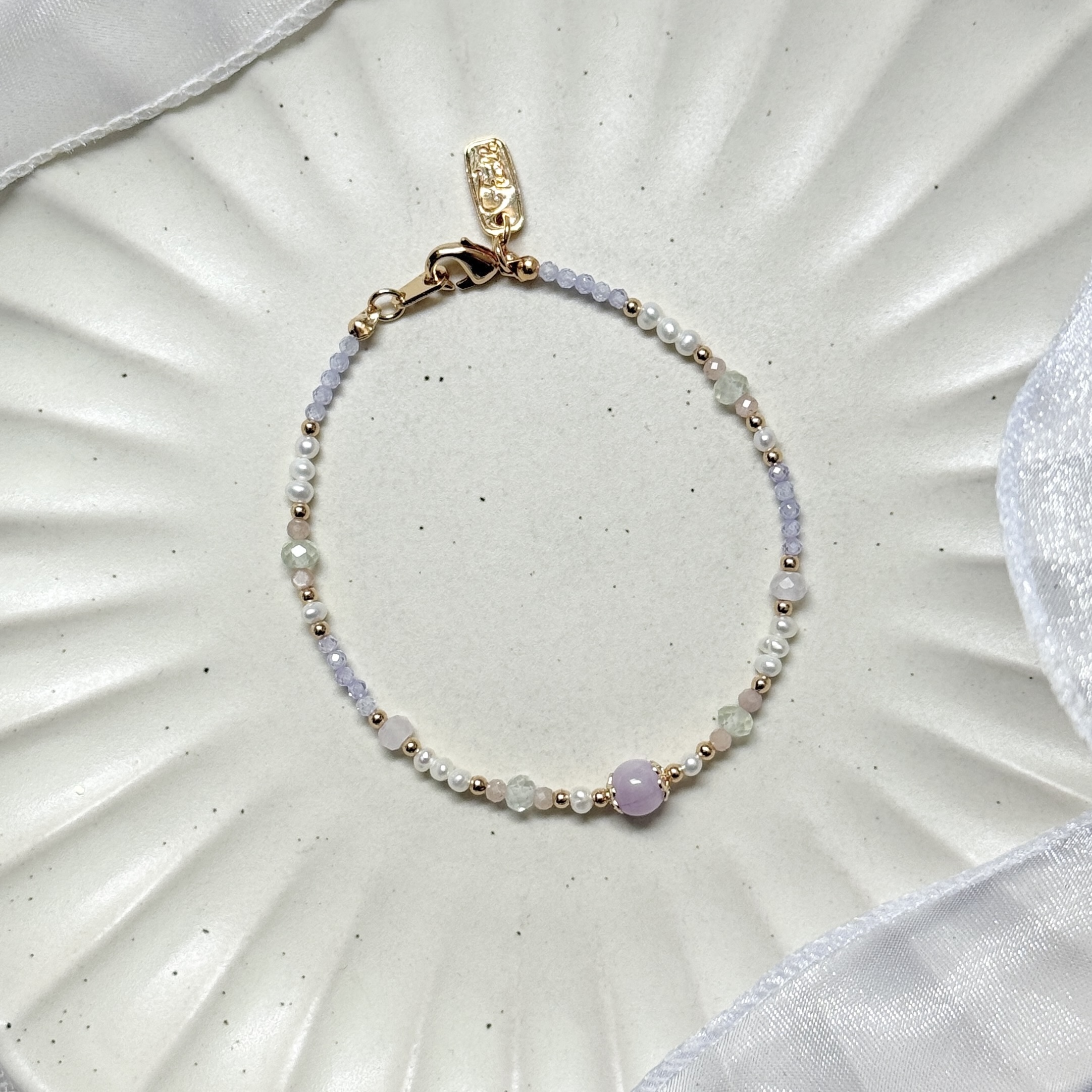 B12 / 生日花 • 拾月貳柒 • 紫苑 – 紫鋰輝石 – 手鍊