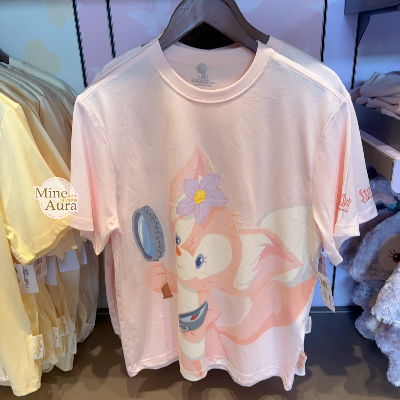 玲娜貝兒 Lina bell 可愛全身 拿放大鏡 圖案 上衣 短T -上海迪士尼樂園