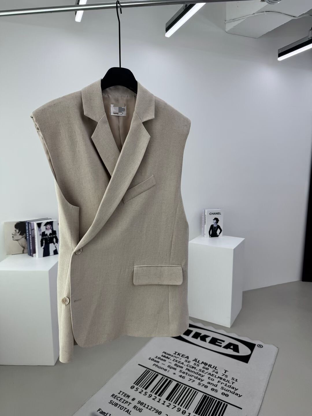 VEST