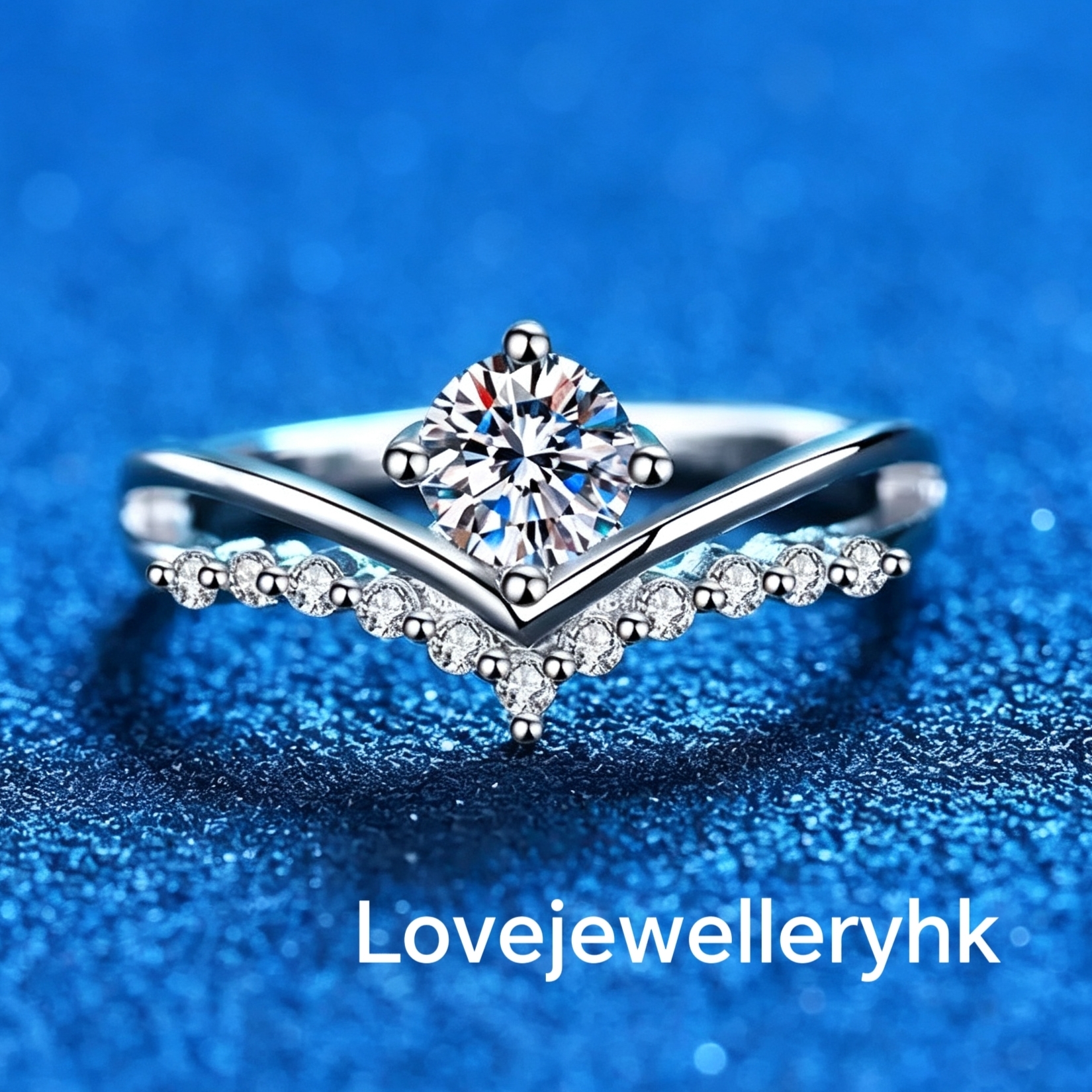 心形莫桑鑽V臂戒   R1C042