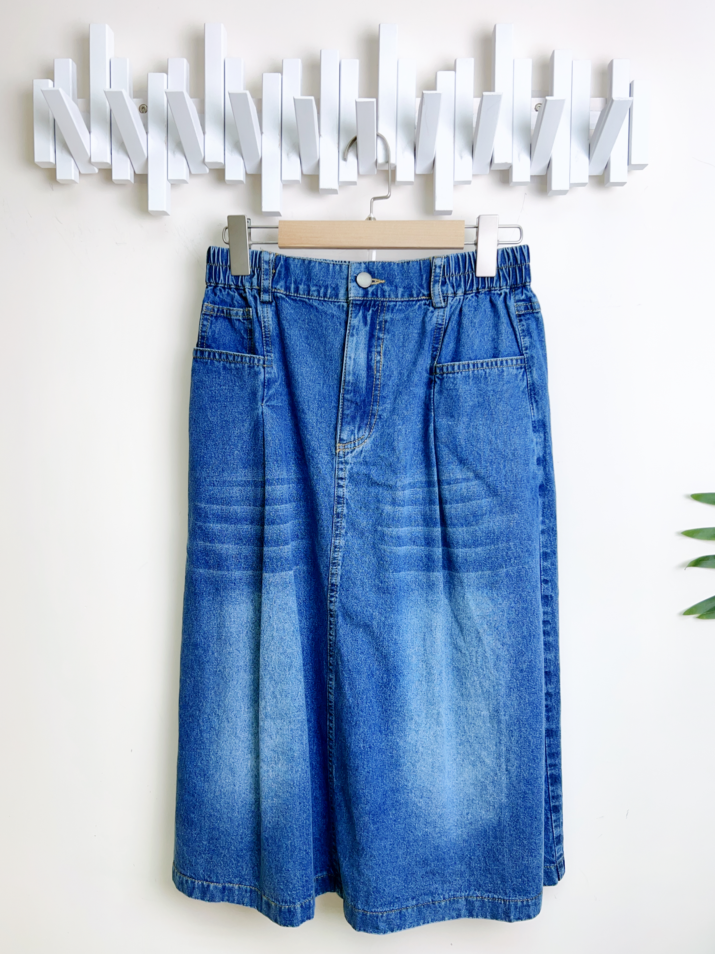 洗水軟牛仔後橡筋腰半截裙（腰27-36 臀40 長28吋）37059 #2304clo