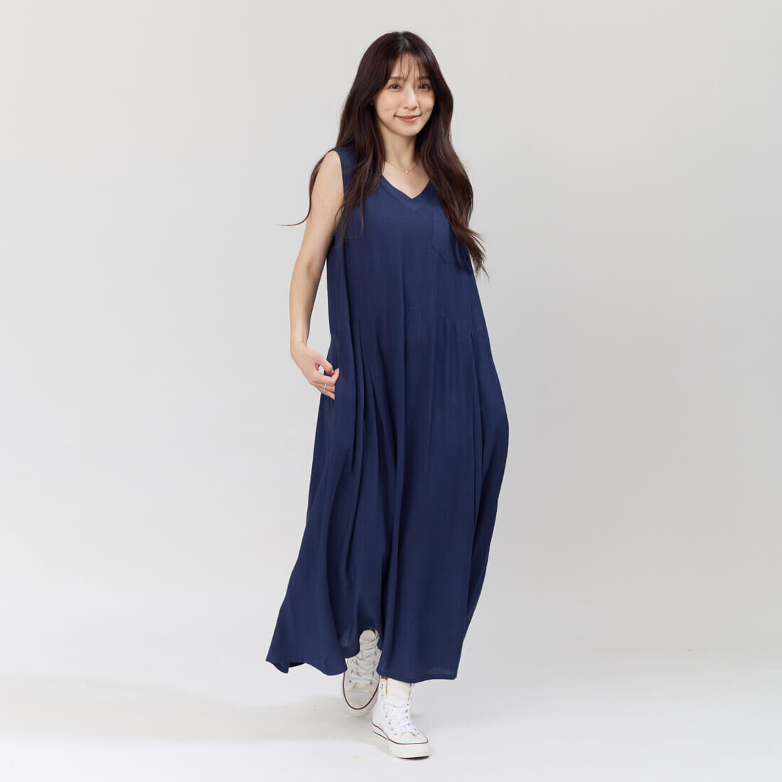 Holly 無袖V領口袋長洋裝/深藍