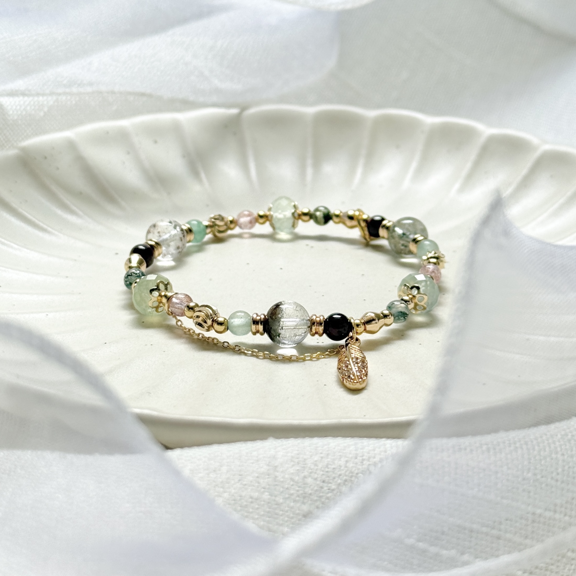 B04 / 生日花 • 肆月拾柒 • 斑葉疆南星 – 綠幽靈 – 手鍊