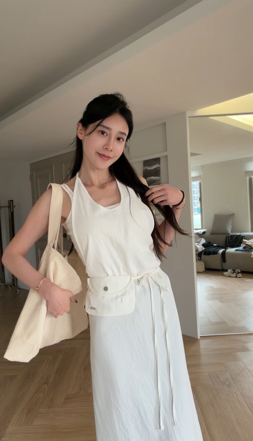 ｜韓國｜掛脖綁帶連身裙(附小掛包)