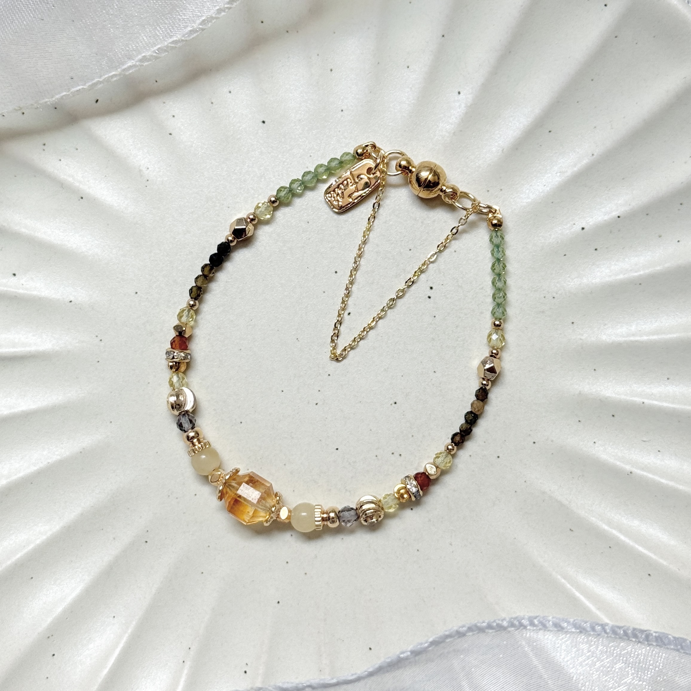 B03 / 生日花 • 貳月玖 • 黃水仙 – 黃水晶 – 手鍊