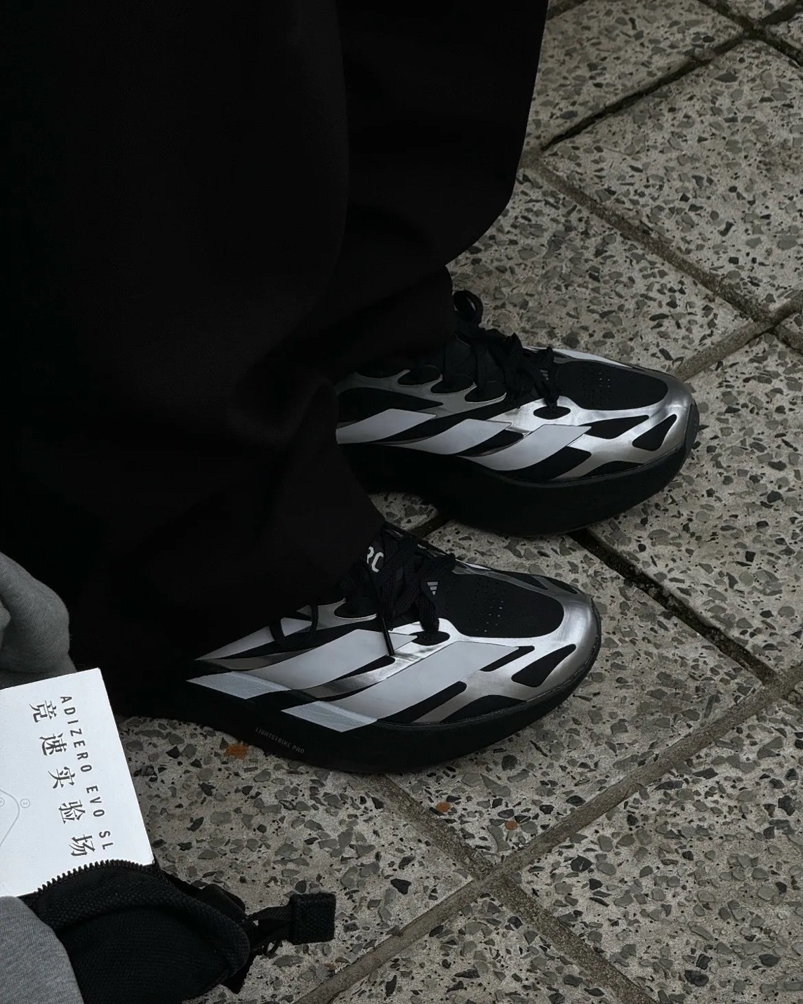 國外限定 ADIDAS ADIZERO EVO SL EXO 科技感 外骨骼結構  黑銀 跑鞋