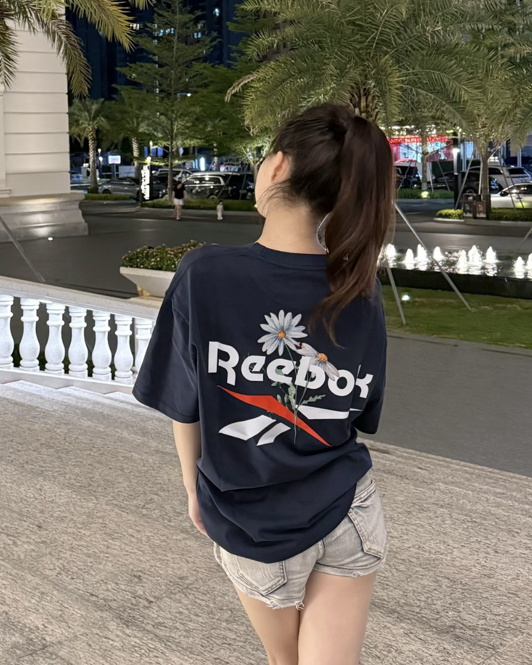 REEBOK 小雛菊LOGO 美式 短TEE 短袖 上衣 共4色