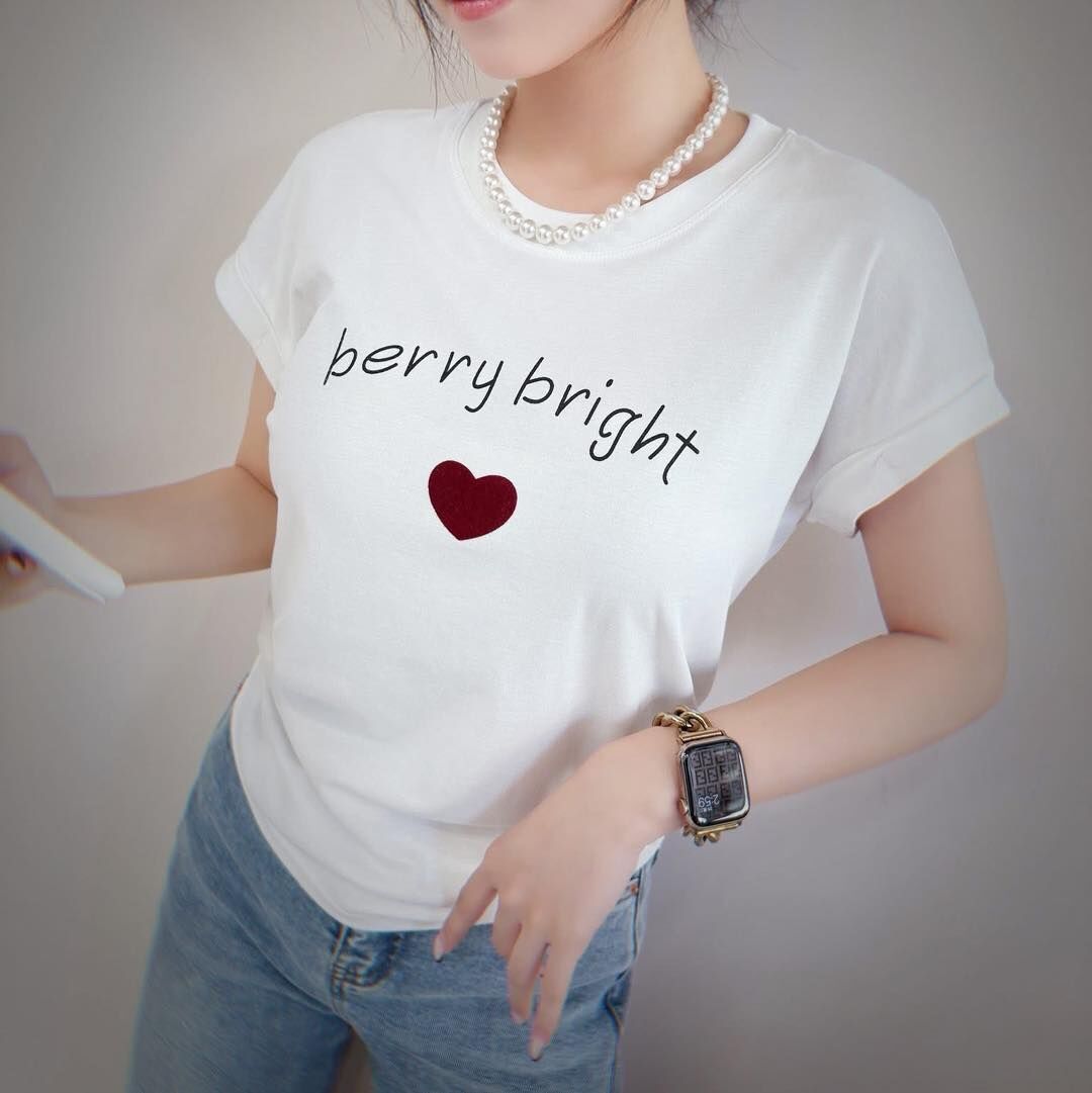 【簡約又可愛的植絨愛心字母造型棉tee】（現貨）