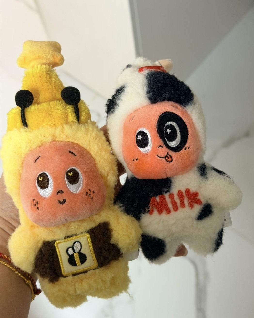 <官方正版>POPMART 泡泡瑪特 歡迎來到月球表面系列 星星人 毛絨吊飾 掛件 牛奶 蜜蜂