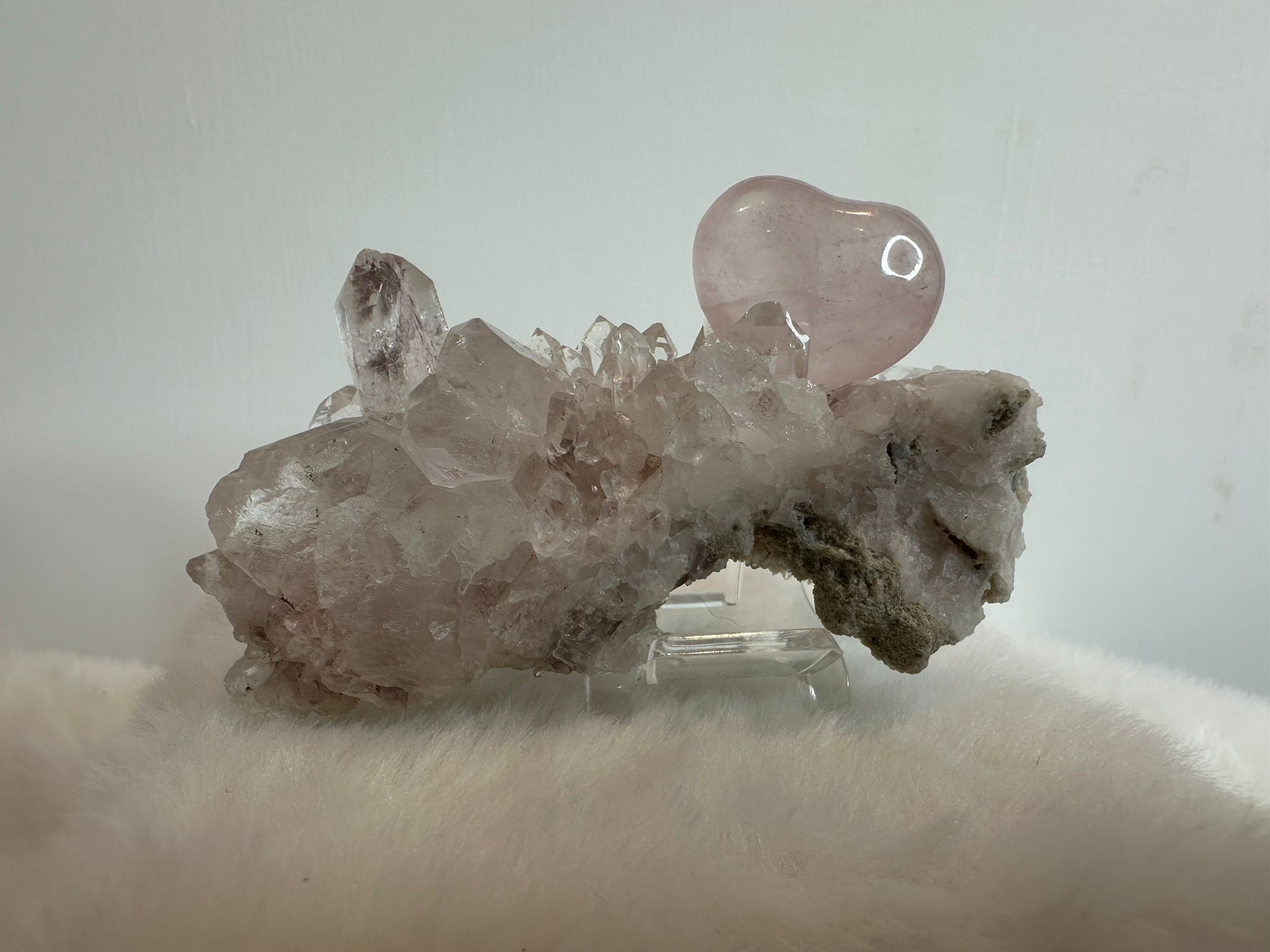 HKAG0417-013 哥倫比亞 粉利姆利亞水晶簇 高頻水晶 (透閃) 送粉晶愛心1個 可掛手串 (不包括圖中手串) (A13)