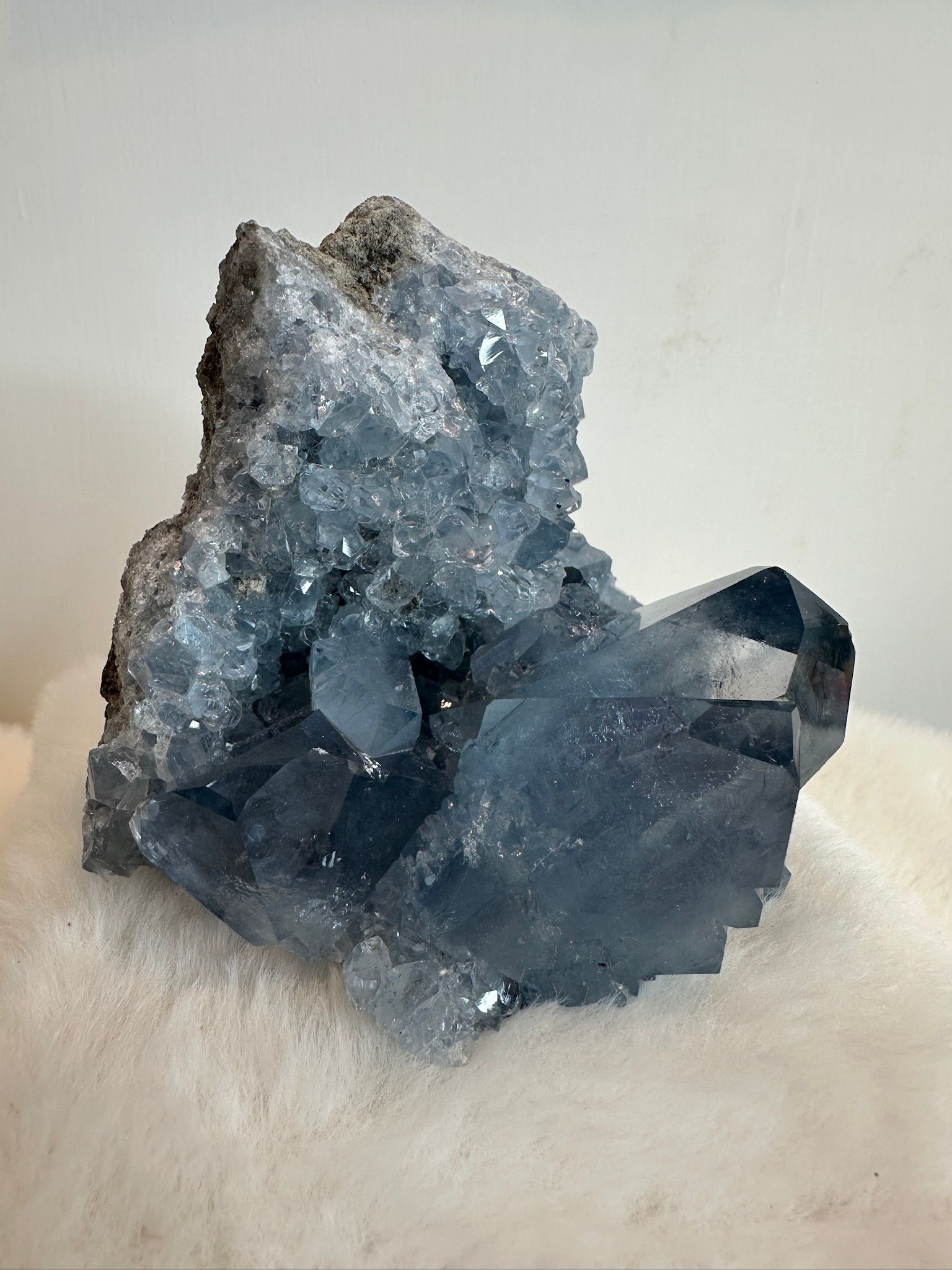 HKAG0417-014 AAA馬達加斯加 原礦原皮天青石 (750G) 深藍色 玻璃體 高清透大牙 可掛手串 (不包括圖中手串) (A14)