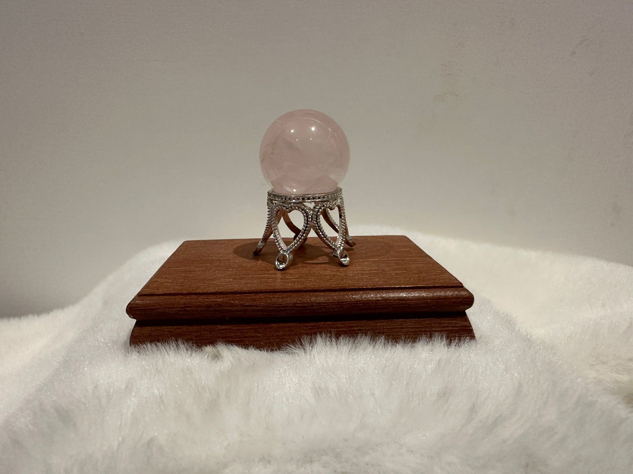 HKAG0417-036 粉晶小水晶球 21-23mm (連皇冠座) (隨機發送) (A36)