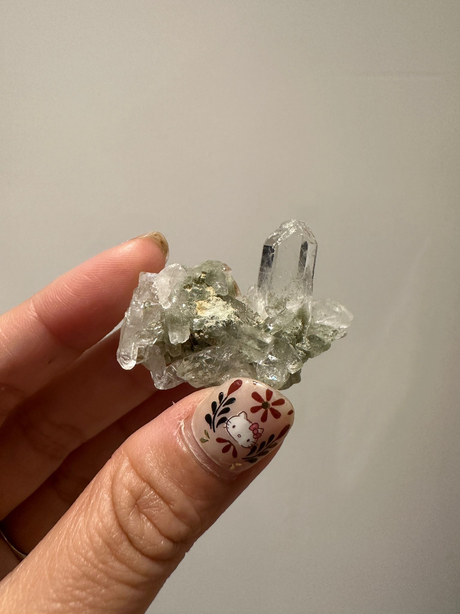 HKAG0417-088 巴基斯坦 透亮白晶簇 帶綠幽靈 砂糖 黃皮 送黃色琉璃金元寶1個 (A88)