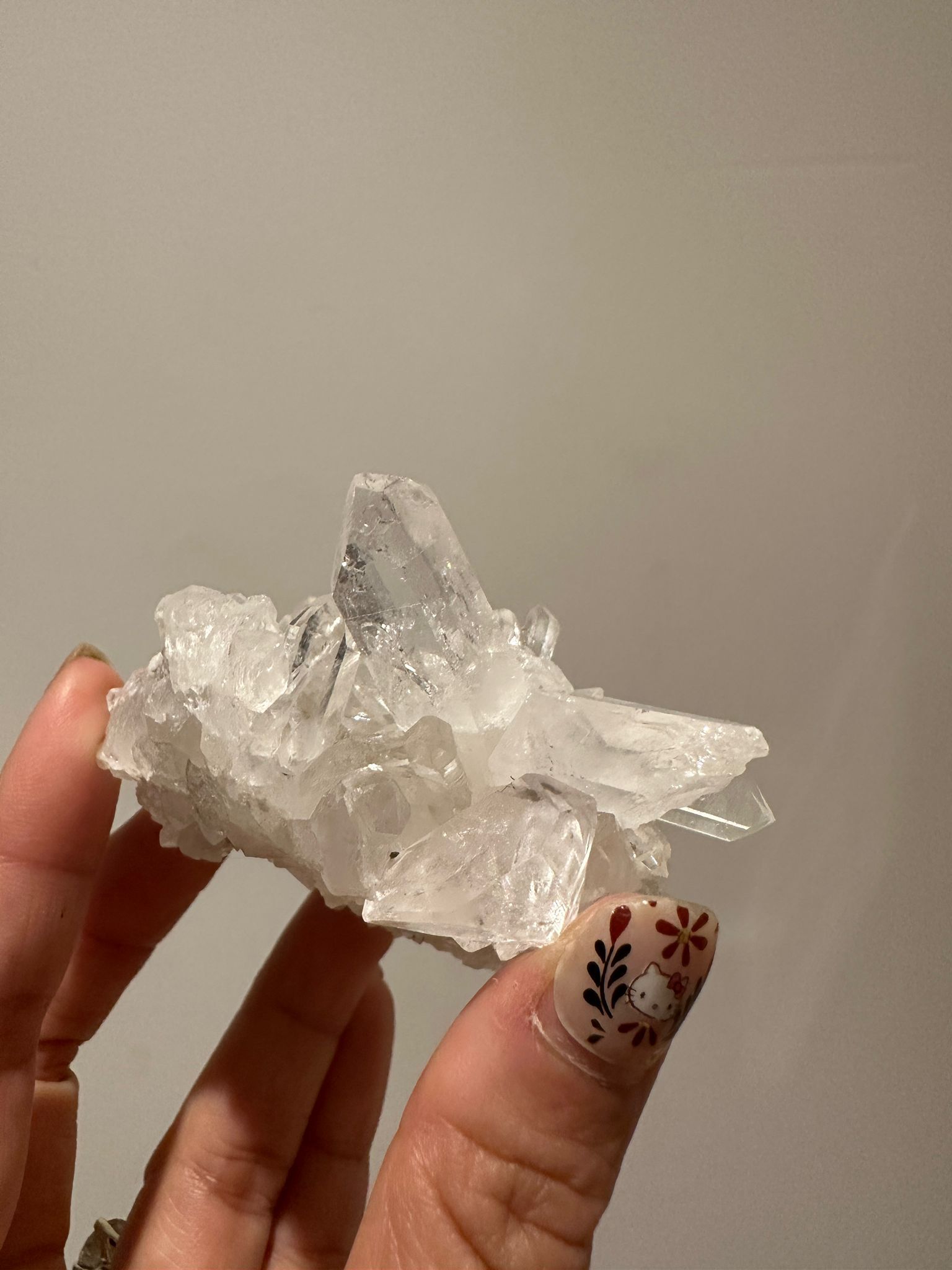 HKAG0417-092 巴基斯坦 閃亮白晶簇 帶彩 砂糖 送黃色琉璃金元寶1個 (A92)