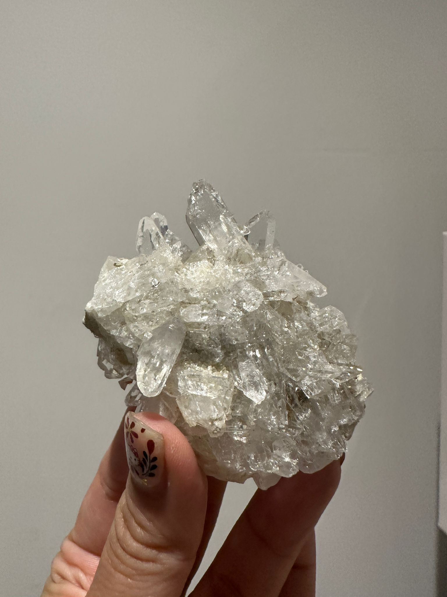 HKAG0417-095 巴基斯坦 閃亮白晶簇 (黃皮) 送黃色琉璃金元寶1個 (A95)