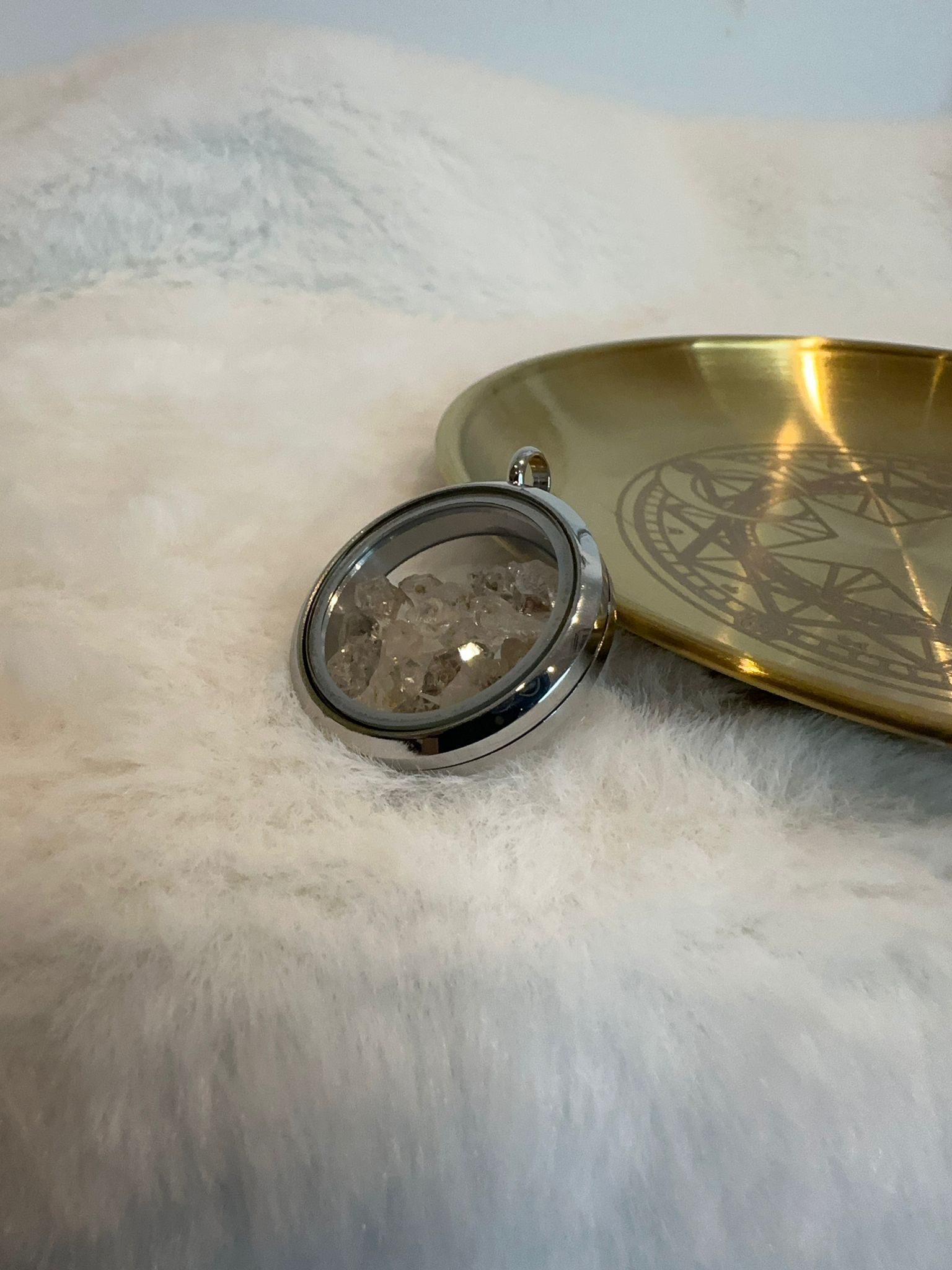 HKAG0417-109 巴基斯坦帶黃油閃靈鑽可調節吊咀  (油膽) (銀色) 直徑29.8mm 厚度6.8mm (A109)