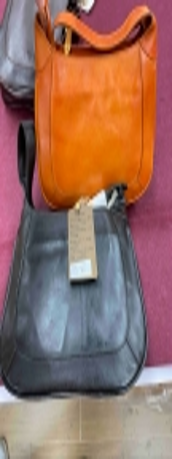 0417g21-GZday4-皮革-手工皮具 日系復古單肩斜跨包軟皮抽繩索口包植鞣牛皮(A21)