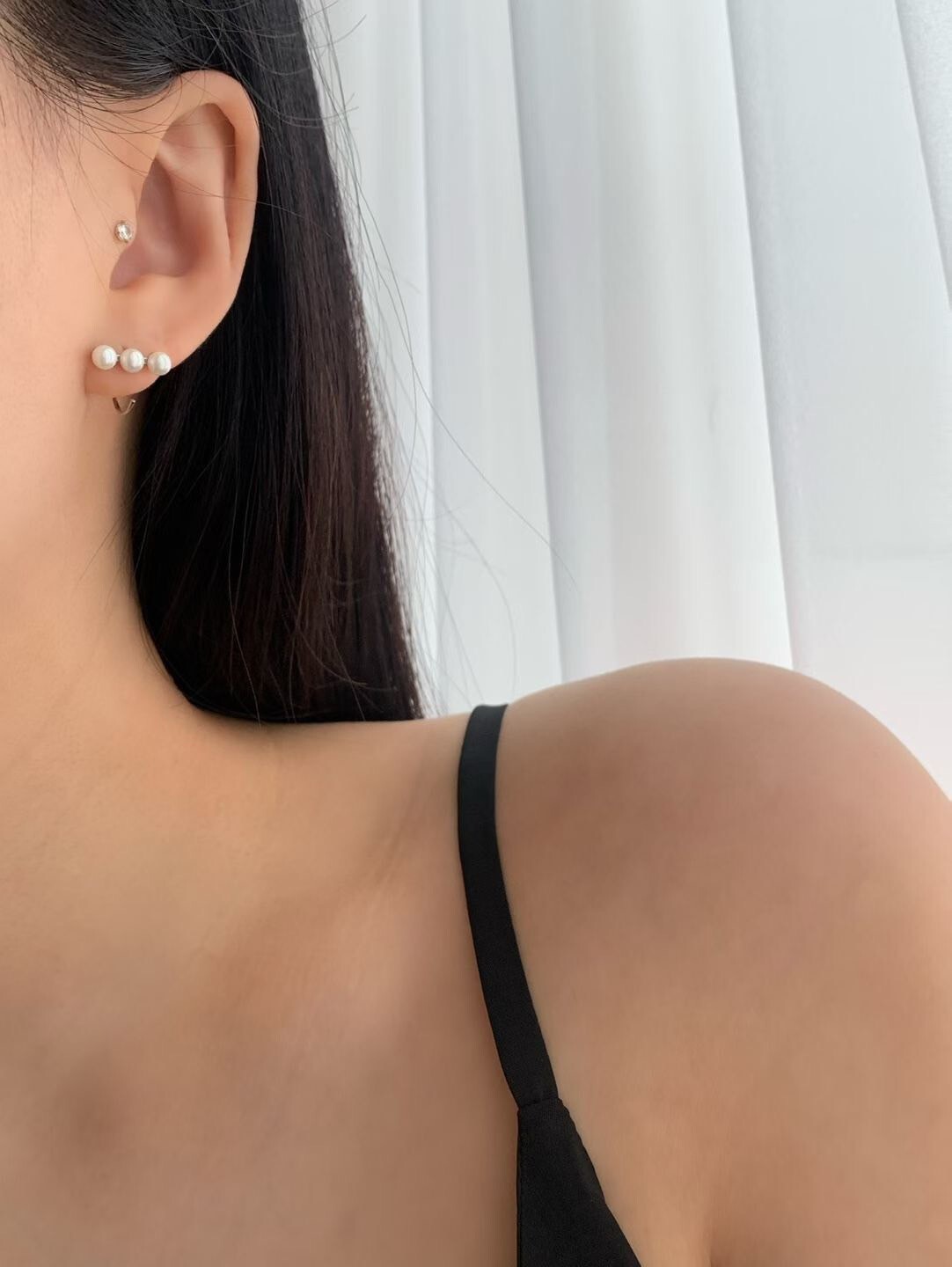 氣質感三顆小珍珠勾式耳環 / 2色