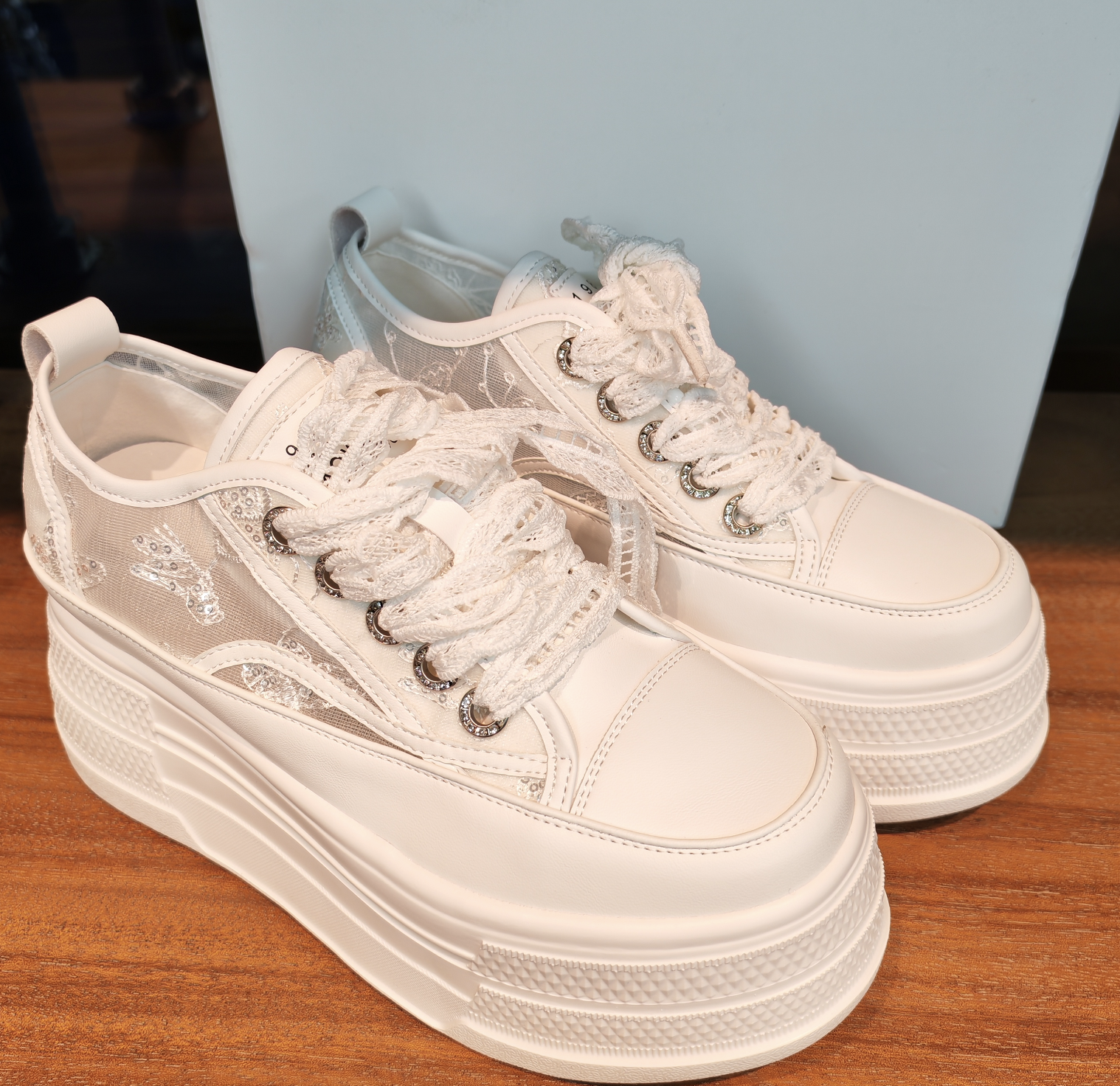 0417g88-GZday4-皮革-鞋子-高底透氣刺花小白鞋(A88)