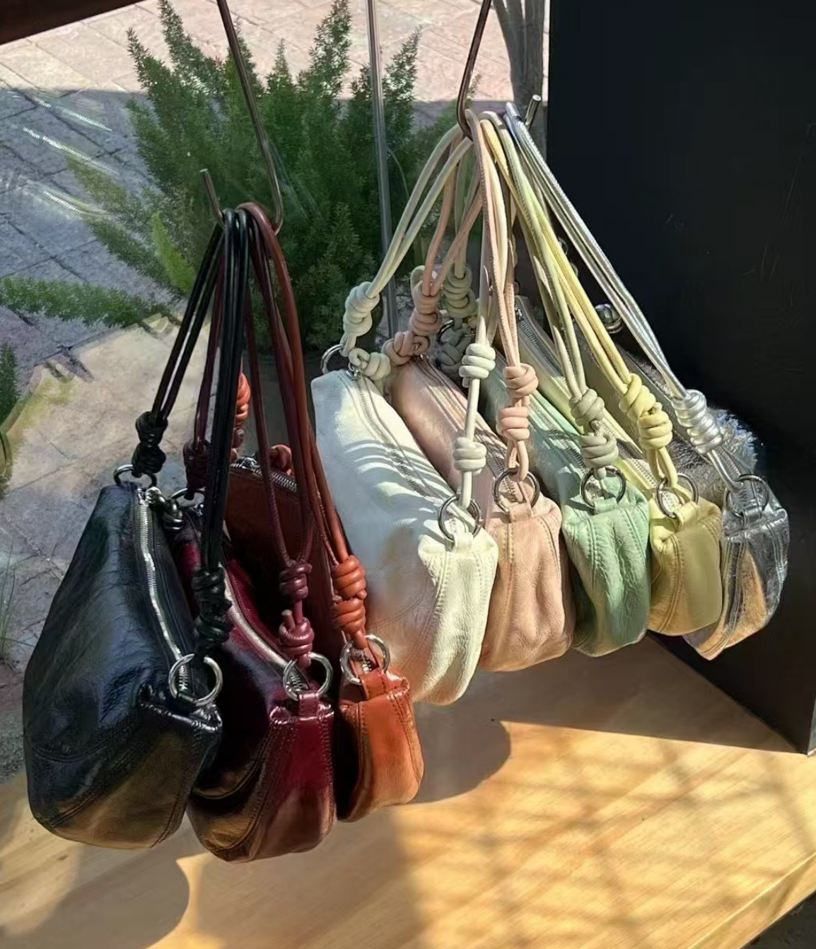 0417g27-GZday4-皮革-頭層油蠟牛皮30*7*16(A27)