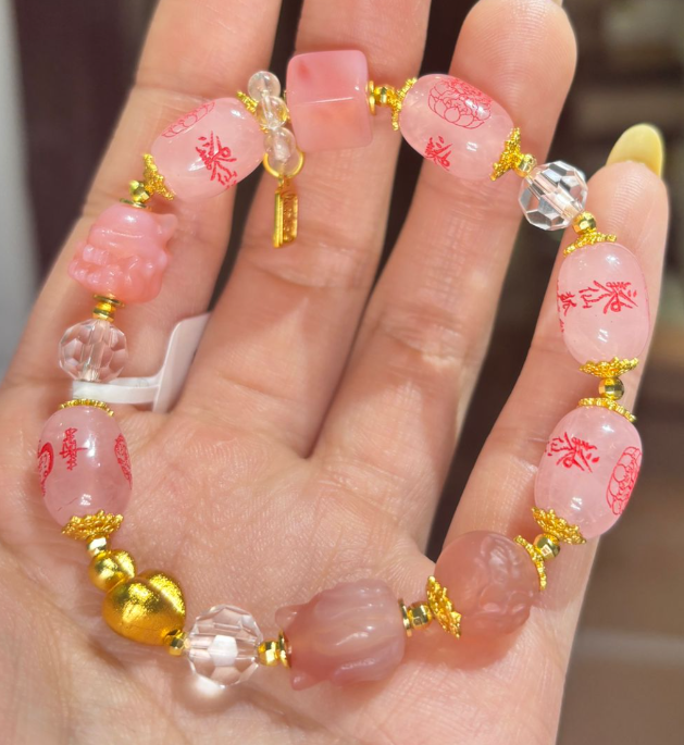 AB260417-D52-粉水晶鹽源瑪瑙桶珠狐仙手串（帶左手）（預計6月中到貨)(只限尖沙咀門市自取不包郵)（包證書）