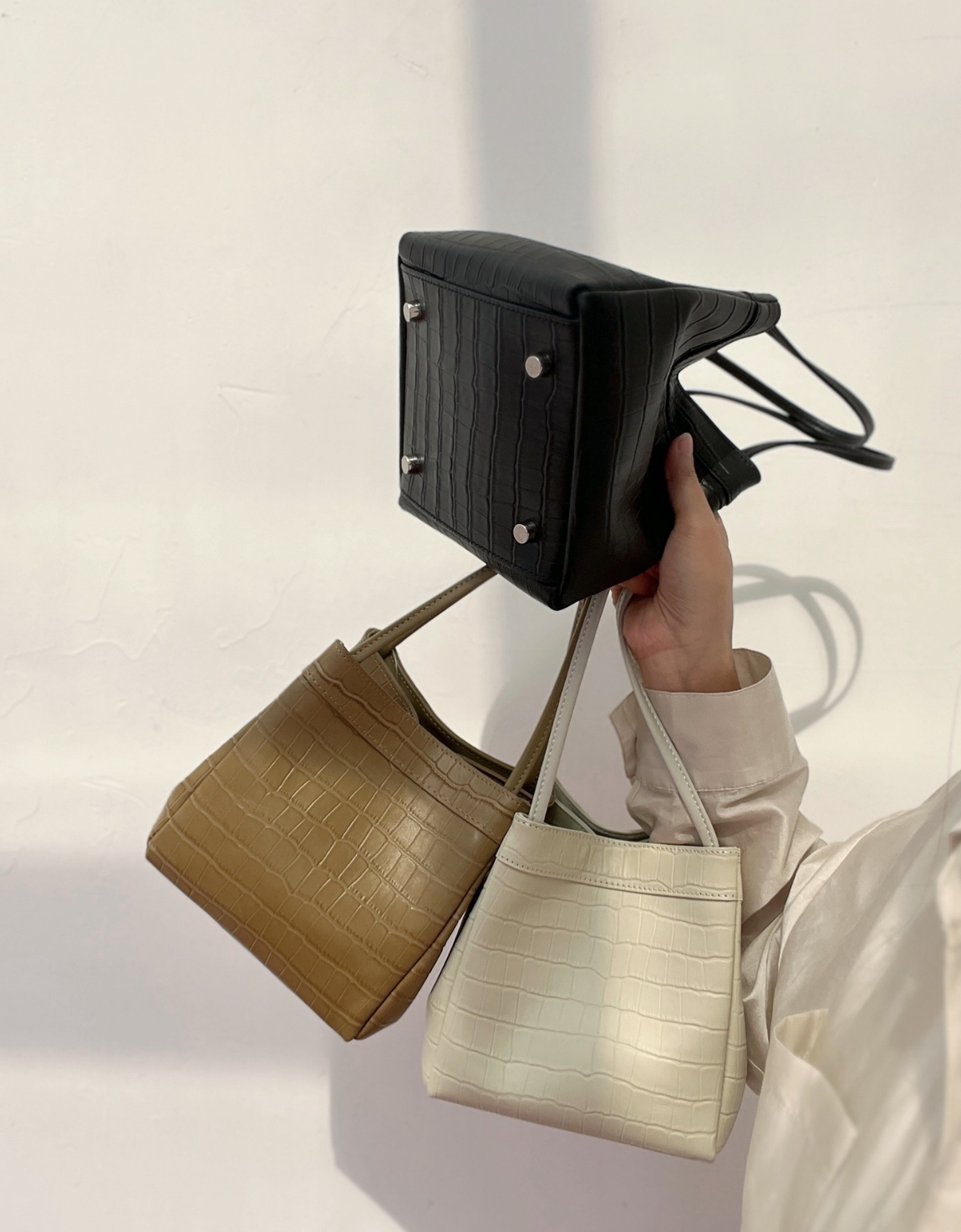 0417g24-GZday4-皮革-石頭紋牛皮15*15*15(A24)