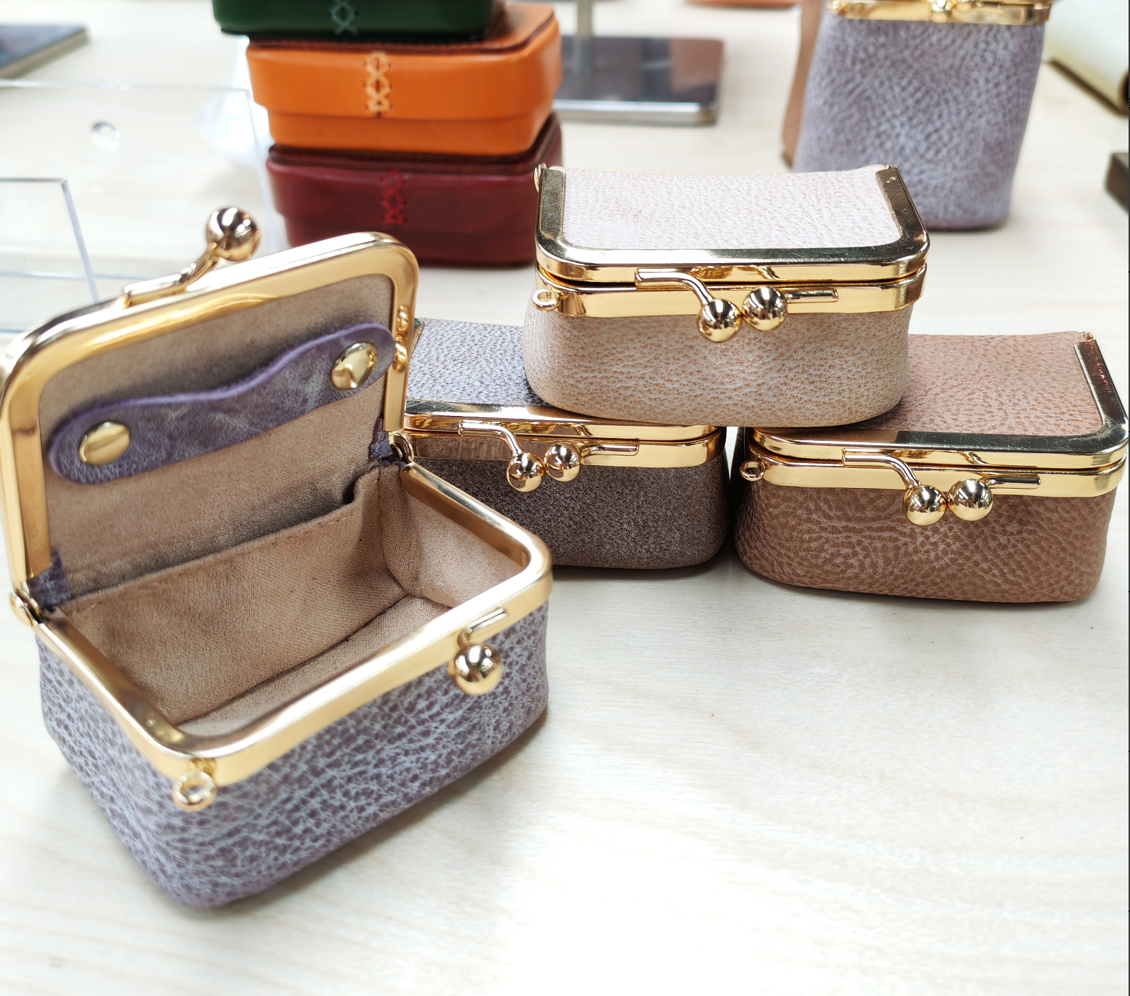 0417g55-GZday5-皮革-霧臘皮小口金盒(A55)