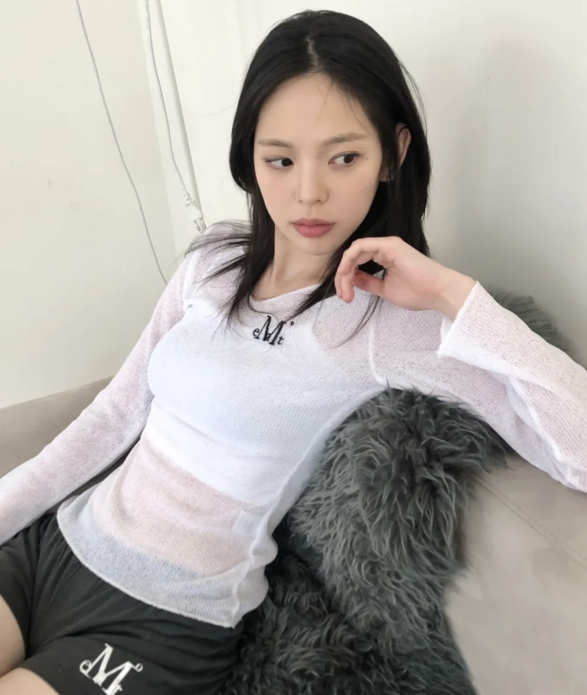 🇰🇷Mucent 透膚V領針織衫 4色/預購