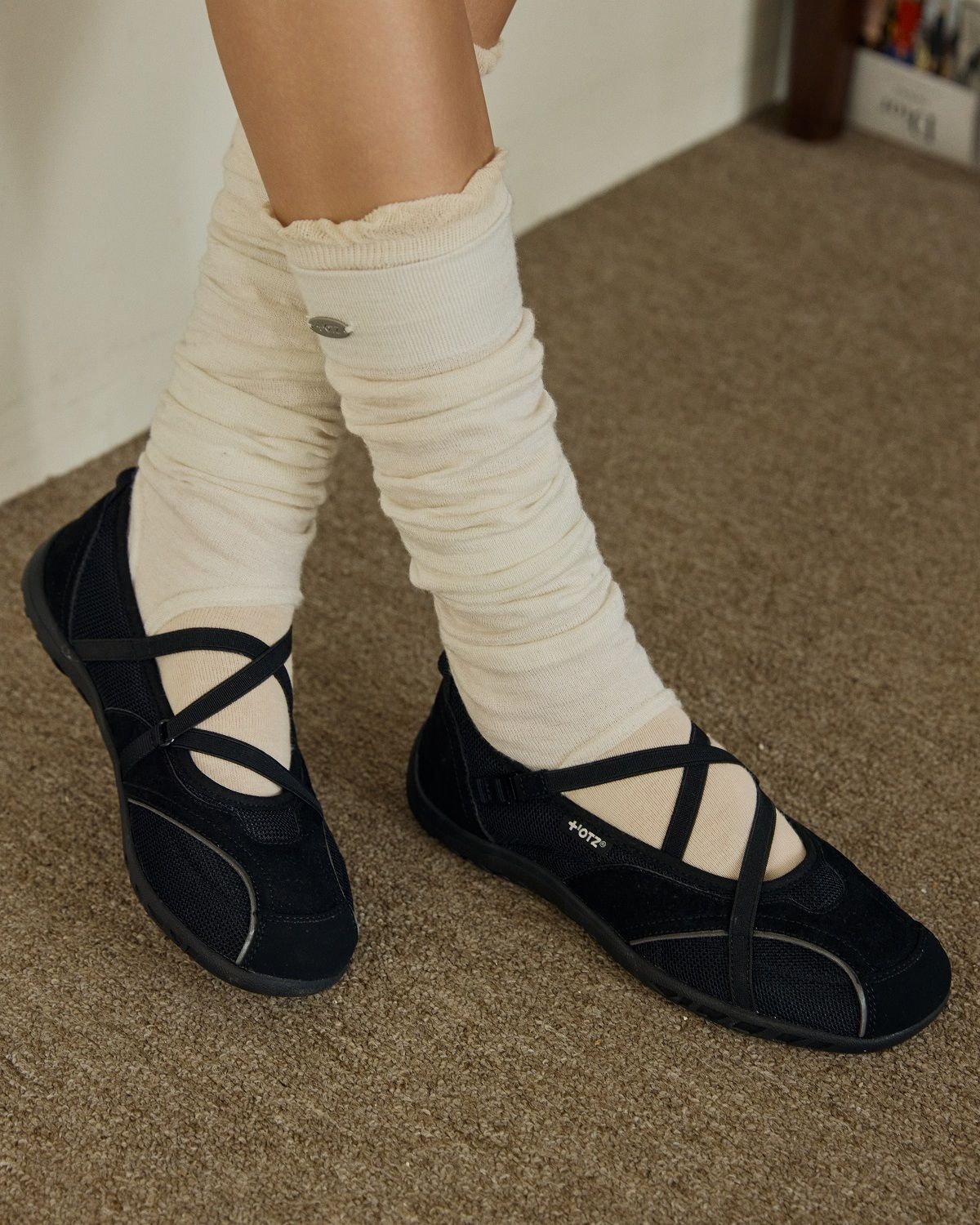 OTZ Romary 麂皮鬆緊帶平底球鞋 FLOTFA3W56