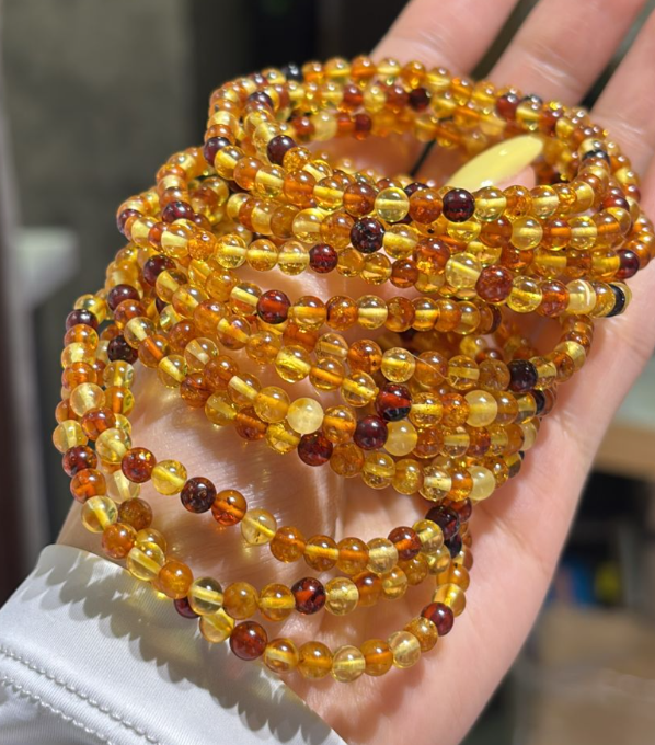 260417 - A7 4mm++彩蜜蠟小米珠手串