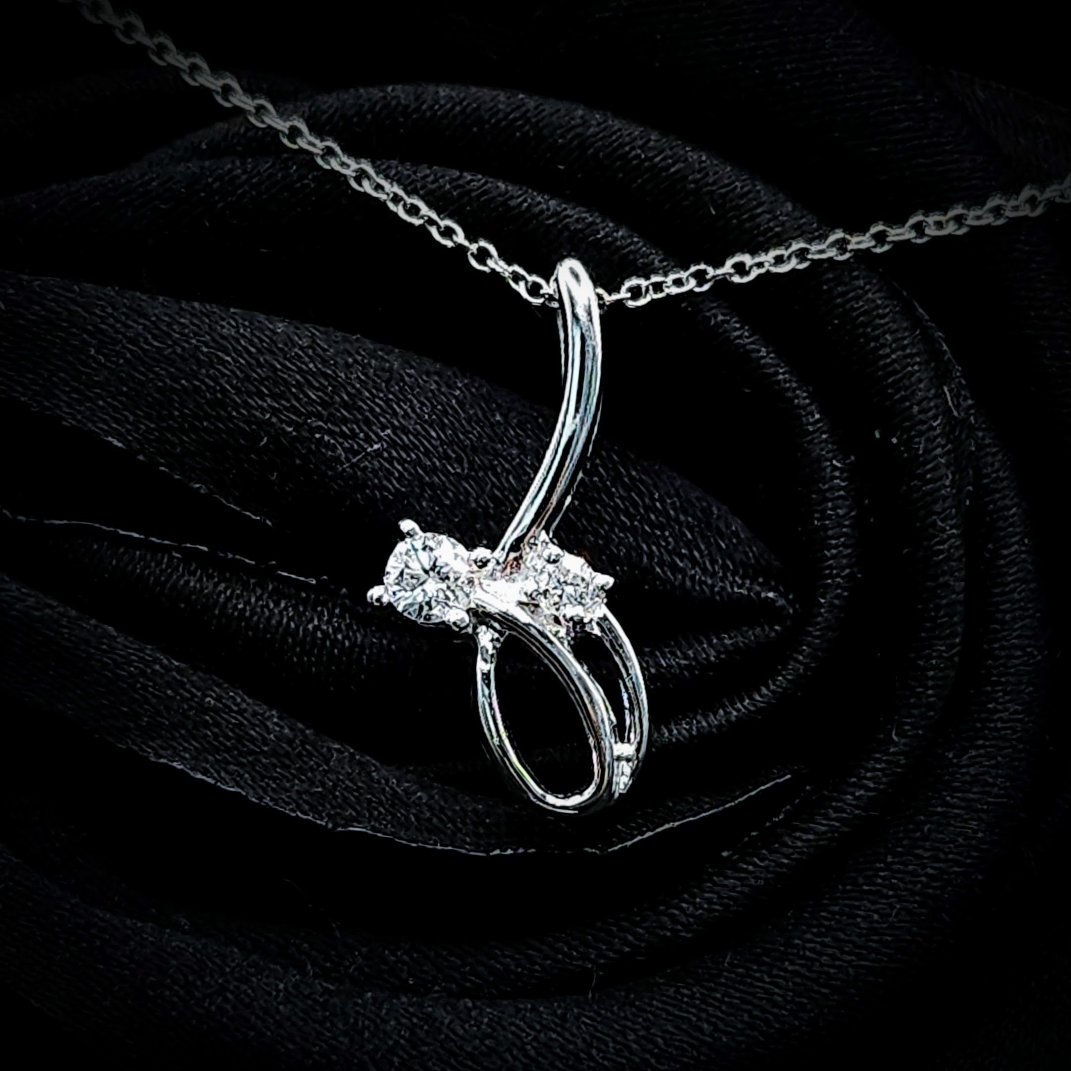 全新18K白金13份天然鑽石吊墜